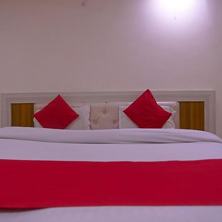 Oyo Flagship 79289 Hotel Grand Keshav גאזיאבאד מראה חיצוני תמונה