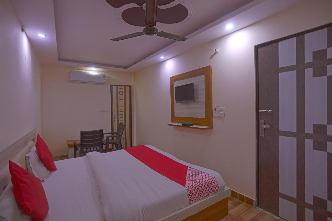 Oyo Flagship 79289 Hotel Grand Keshav גאזיאבאד מראה חיצוני תמונה
