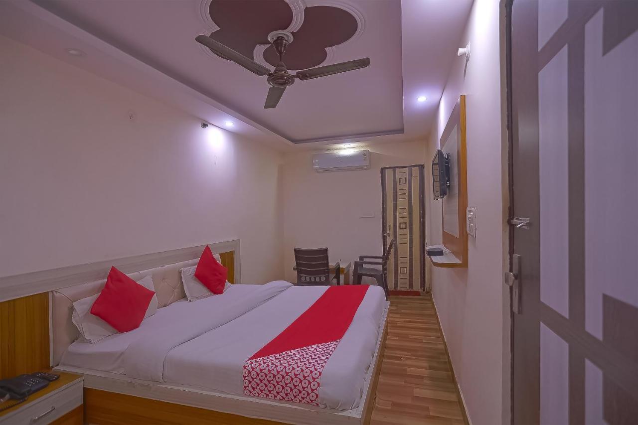 Oyo Flagship 79289 Hotel Grand Keshav גאזיאבאד מראה חיצוני תמונה
