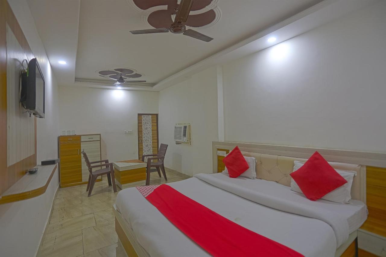 Oyo Flagship 79289 Hotel Grand Keshav גאזיאבאד מראה חיצוני תמונה