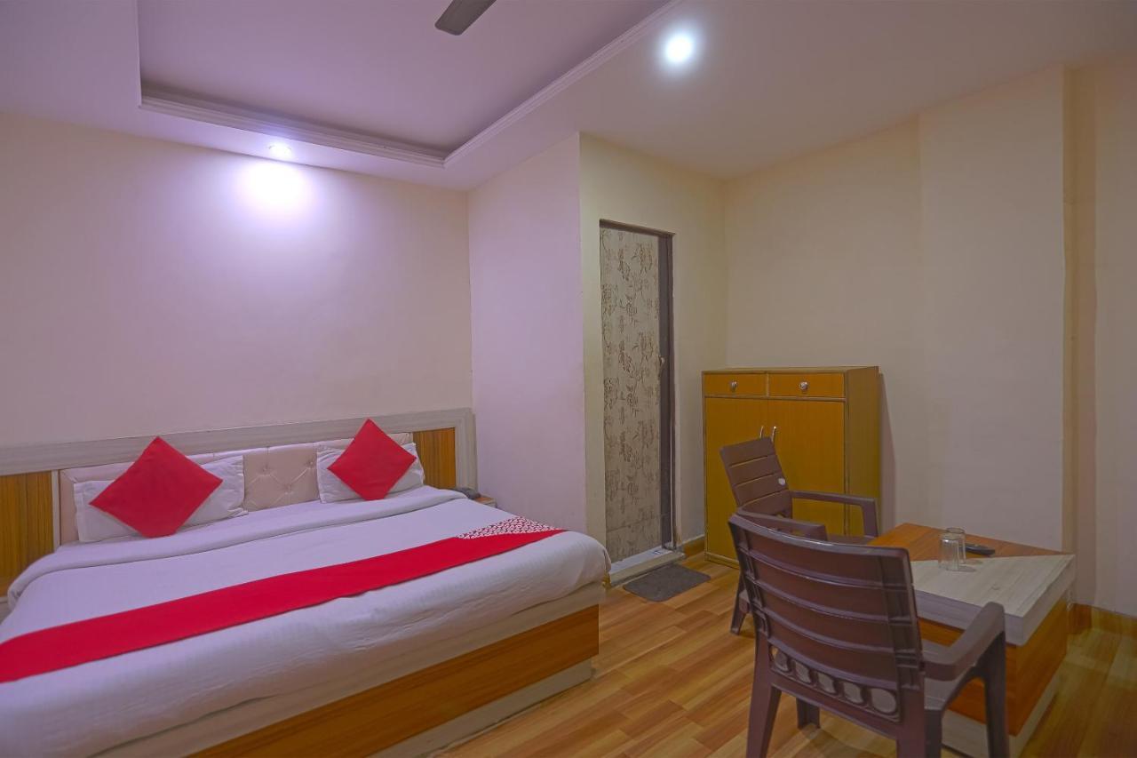 Oyo Flagship 79289 Hotel Grand Keshav גאזיאבאד מראה חיצוני תמונה